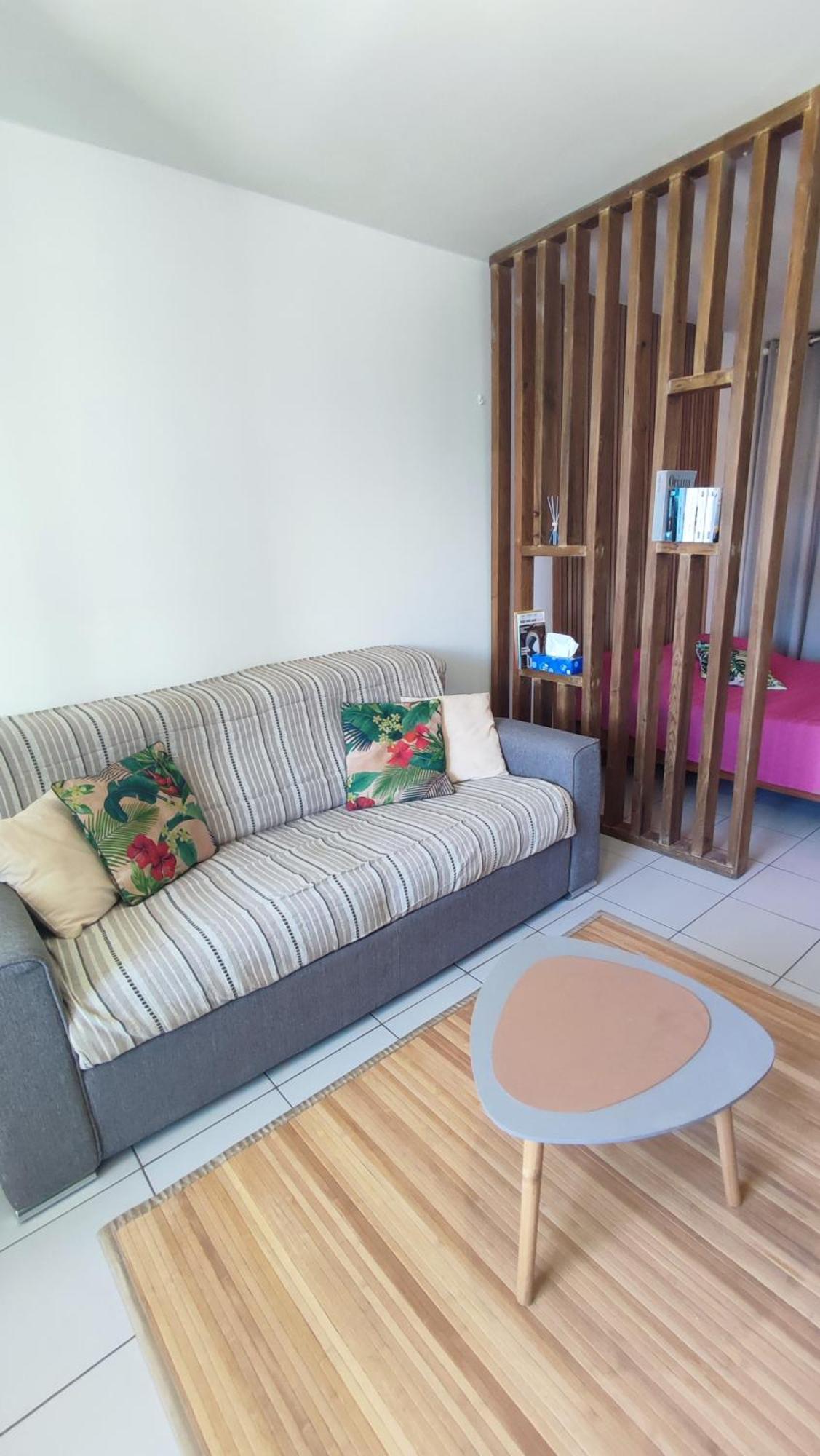 Les Franciseas Apartment Saint-Gilles-les Bains Luaran gambar
