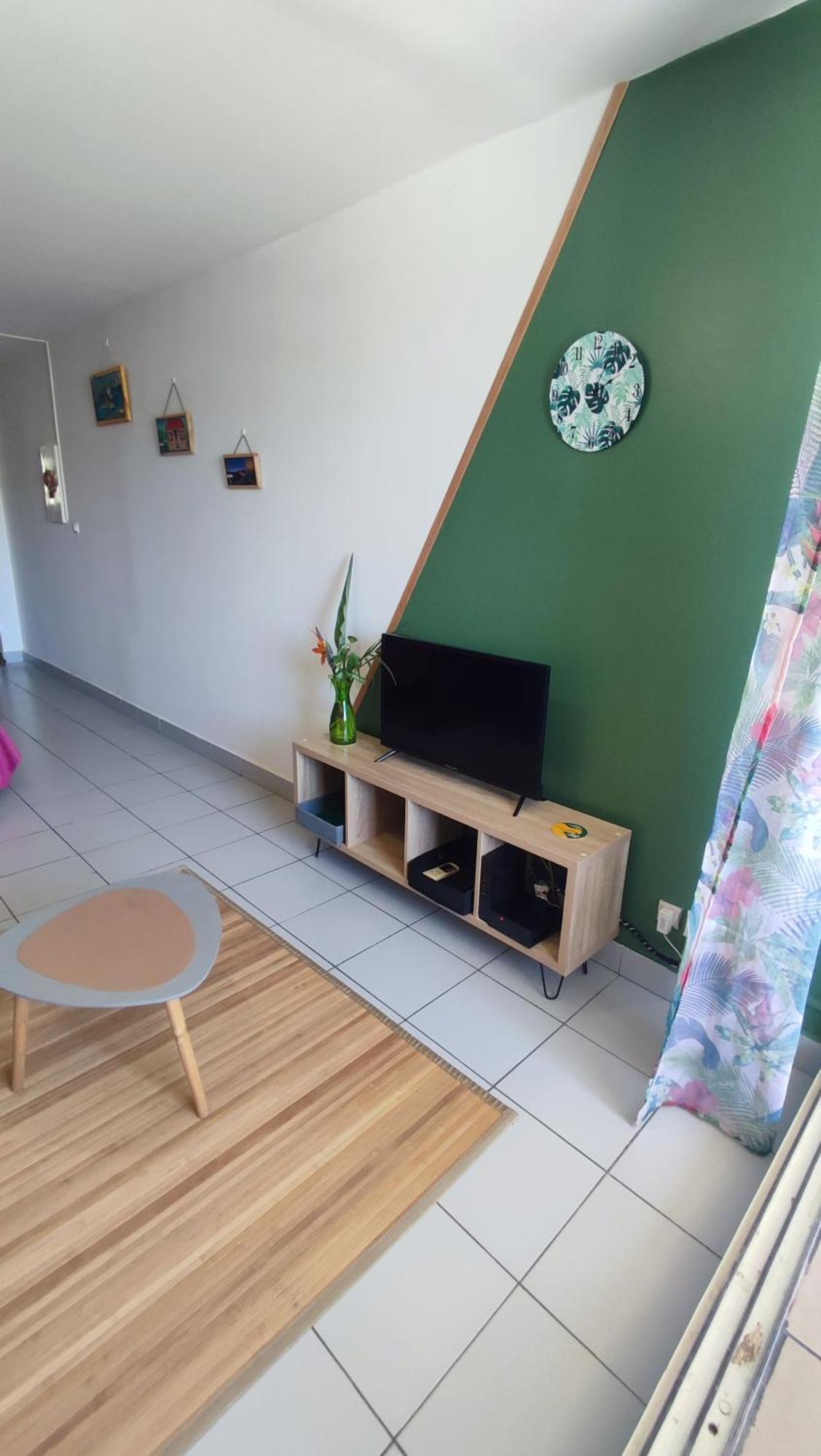 Les Franciseas Apartment Saint-Gilles-les Bains Luaran gambar